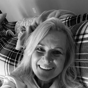 Meet your Posher, Toni